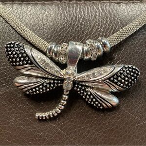 EUC Dragonfly Necklace